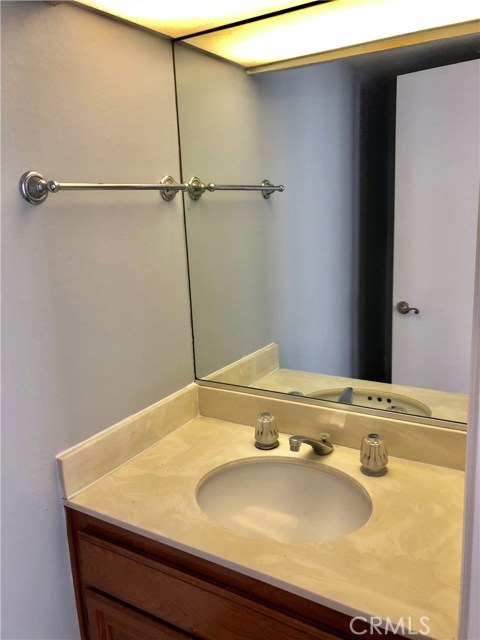 2715 Vanderbilt Lane, Redondo Beach, California 90278, 2 Bedrooms Bedrooms, ,2 BathroomsBathrooms,Residential,Sold,Vanderbilt,SB19037434