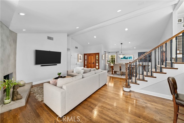 14 Ranchview Road, Rolling Hills Estates, California 90274, 4 Bedrooms Bedrooms, ,3 BathroomsBathrooms,Residential,Sold,Ranchview,SB21085566