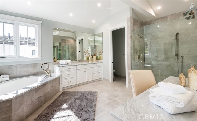 577 31st Street, Manhattan Beach, California 90266, 5 Bedrooms Bedrooms, ,5 BathroomsBathrooms,Residential,Sold,31st,SB20093030