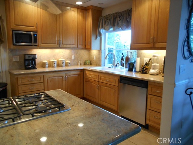 515 Judy Drive, Redondo Beach, California 90277, 2 Bedrooms Bedrooms, ,1 BathroomBathrooms,Residential,Sold,Judy,SB18013420