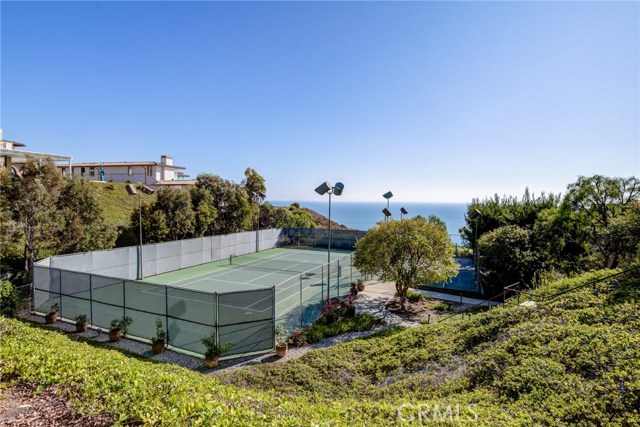 3200 La Rotonda Drive, Rancho Palos Verdes, California 90275, 2 Bedrooms Bedrooms, ,2 BathroomsBathrooms,Residential,Sold,La Rotonda,SB20219297