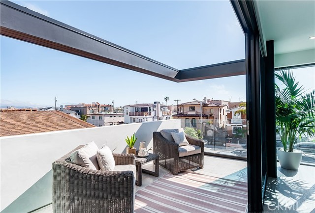 1638 Hermosa Avenue, Hermosa Beach, California 90254, 4 Bedrooms Bedrooms, ,3 BathroomsBathrooms,Residential,Sold,Hermosa,SB17135161