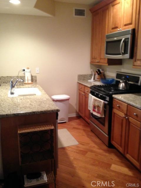 2750 Artesia Boulevard, Redondo Beach, California 90278, 3 Bedrooms Bedrooms, ,2 BathroomsBathrooms,Residential,Sold,Artesia,PV19025196