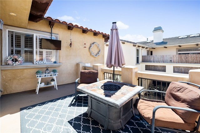 West facing balcony perfect for entertaining