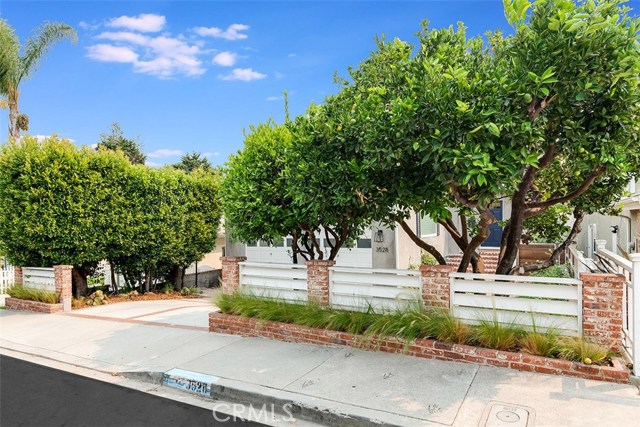 3528 Maple Avenue, Manhattan Beach, California 90266, 3 Bedrooms Bedrooms, ,2 BathroomsBathrooms,Residential,Sold,Maple,SB20187420