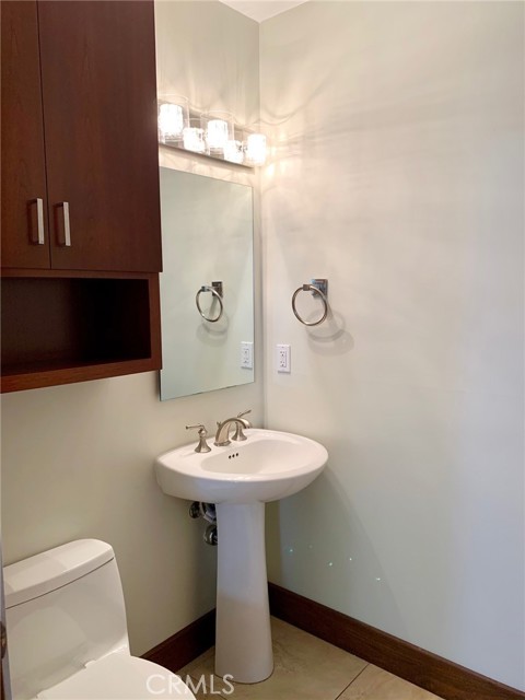 1933 Gates Avenue, Redondo Beach, California 90278, 4 Bedrooms Bedrooms, ,3 BathroomsBathrooms,Residential,Sold,Gates,SB21164757