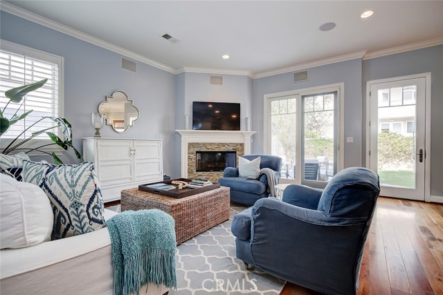 649 26th Street, Manhattan Beach, California 90266, 5 Bedrooms Bedrooms, ,4 BathroomsBathrooms,Residential,Sold,26th,SB21027371