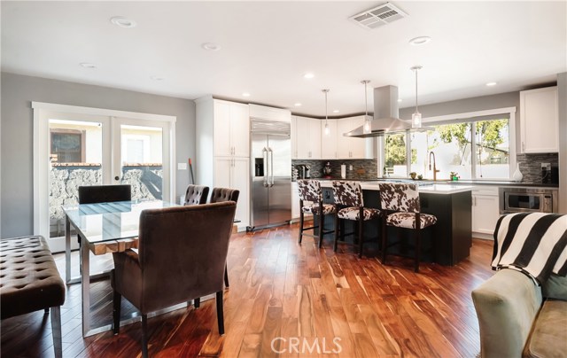 2314 Robinson Street, Redondo Beach, California 90278, 4 Bedrooms Bedrooms, ,3 BathroomsBathrooms,Residential,Sold,Robinson,SB20254263