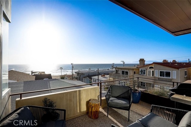 200 38th Street, Manhattan Beach, California 90266, 3 Bedrooms Bedrooms, ,4 BathroomsBathrooms,Residential,Sold,38th,PW21027936