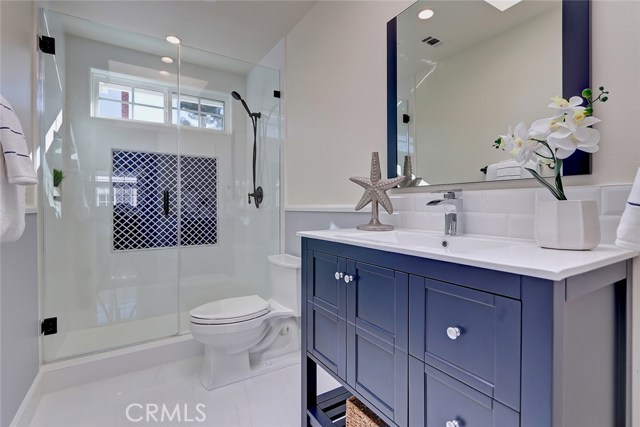 Upstairs bathroom