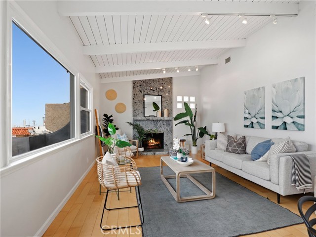 3605 Crest Drive, Manhattan Beach, California 90266, 2 Bedrooms Bedrooms, ,2 BathroomsBathrooms,Residential,Sold,Crest,PW20101894