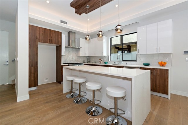 2315 Huntington Ln, Redondo Beach, California 90278, 4 Bedrooms Bedrooms, ,3 BathroomsBathrooms,Residential,Sold,Huntington Ln,SB19189198