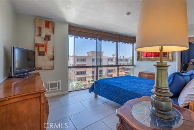 531 Esplanade, Redondo Beach, California 90277, 2 Bedrooms Bedrooms, ,Residential,Sold,Esplanade,SW21140273