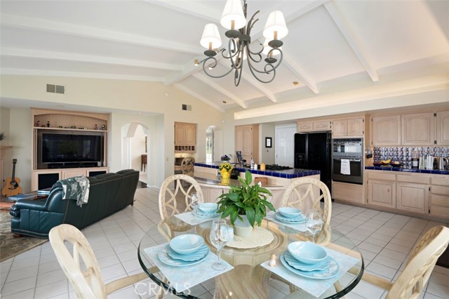 30900 Via La Cresta, Rancho Palos Verdes, California 90275, 4 Bedrooms Bedrooms, ,4 BathroomsBathrooms,Residential,Sold,Via La Cresta,PV21131475