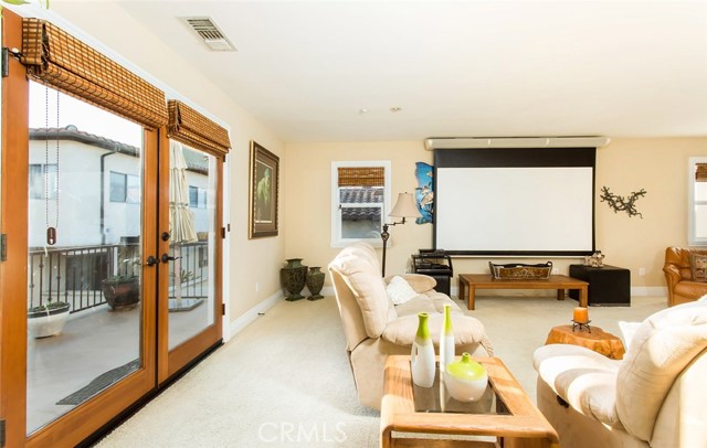 502 Juanita Avenue, Redondo Beach, California 90277, 3 Bedrooms Bedrooms, ,2 BathroomsBathrooms,Residential,Sold,Juanita,OC17042114