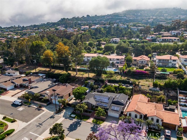 29679 Enrose Avenue, Rancho Palos Verdes, California 90275, 3 Bedrooms Bedrooms, ,2 BathroomsBathrooms,Residential,Sold,Enrose,PV19174567