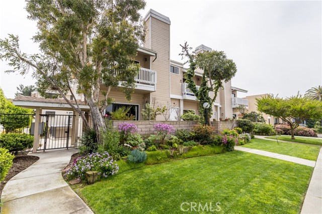 1916 Rockefeller Lane, Redondo Beach, California 90278, 3 Bedrooms Bedrooms, ,2 BathroomsBathrooms,Residential,Sold,Rockefeller,SB18073462