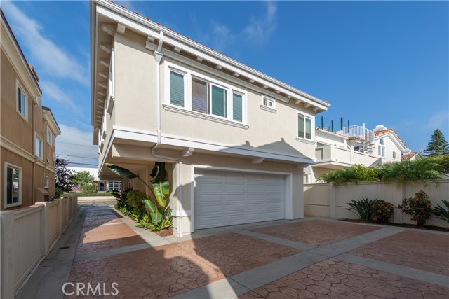 613 Lucia Avenue, Redondo Beach, California 90277, 3 Bedrooms Bedrooms, ,2 BathroomsBathrooms,Residential,Sold,Lucia,SB19228857