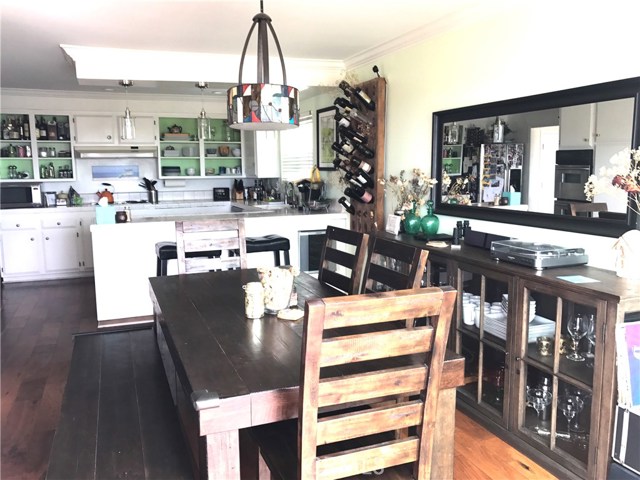 420 Prospect Avenue, Redondo Beach, California 90277, 4 Bedrooms Bedrooms, ,1 BathroomBathrooms,Residential,Sold,Prospect,RS17174956