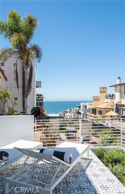 232 17th Street, Manhattan Beach, California 90266, 4 Bedrooms Bedrooms, ,1 BathroomBathrooms,Residential,Sold,17th,SB20151551