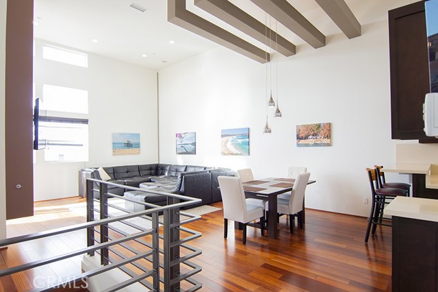 1808 Perkins Lane, Redondo Beach, California 90278, 3 Bedrooms Bedrooms, ,3 BathroomsBathrooms,Residential,Sold,Perkins,SB20003243