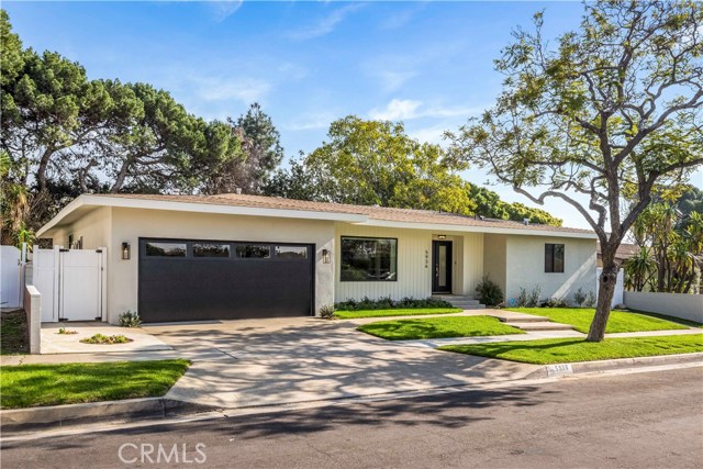 5936 S Chariton Ave, Ladera Heights, CA 90056 photo 2