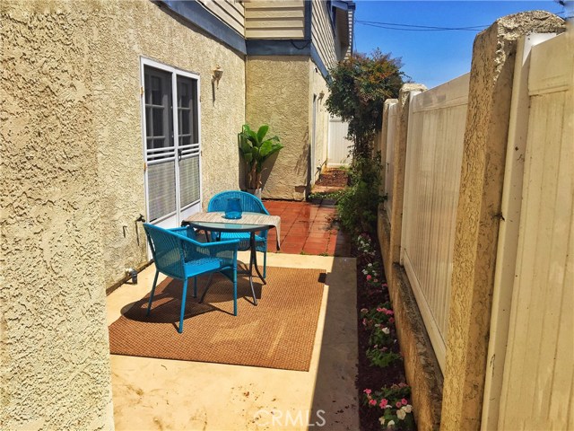 Private yard for entertaining