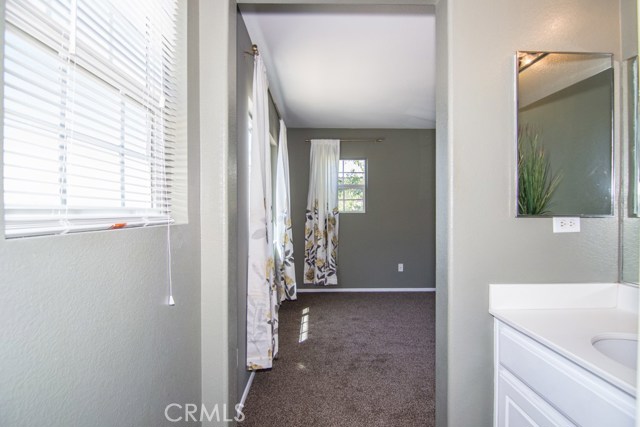 Jack-and-Jill Bathroom Between Secondary Bedrooms