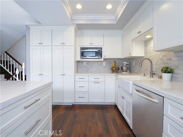 609 Meyer Lane, Redondo Beach, California 90278, 3 Bedrooms Bedrooms, ,2 BathroomsBathrooms,Residential,Sold,Meyer,PV21100115