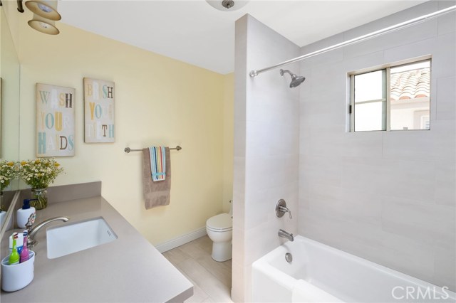 2013 Speyer Lane, Redondo Beach, California 90278, 4 Bedrooms Bedrooms, ,2 BathroomsBathrooms,Residential,Sold,Speyer,SB20168203