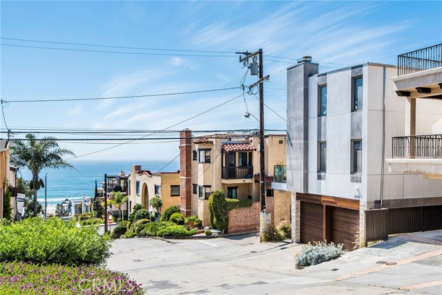 315 24th Street, Manhattan Beach, California 90266, 3 Bedrooms Bedrooms, ,3 BathroomsBathrooms,Residential,Sold,24th,SB19094149