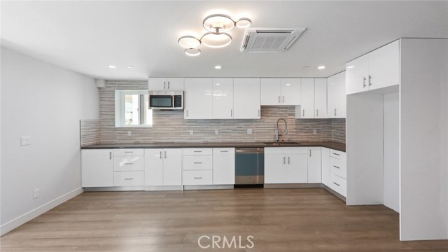 1702 Carlson Lane, Redondo Beach, California 90278, 3 Bedrooms Bedrooms, ,3 BathroomsBathrooms,Residential,Sold,Carlson,PV20186639