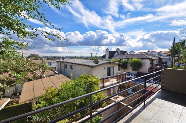 1602 Carver Street, Redondo Beach, California 90278, 4 Bedrooms Bedrooms, ,3 BathroomsBathrooms,Residential,Sold,Carver,SB18039249