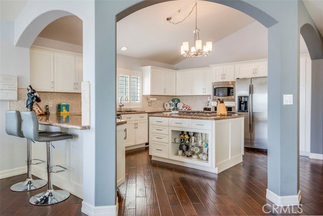 702 Juanita Avenue, Redondo Beach, California 90277, 4 Bedrooms Bedrooms, ,3 BathroomsBathrooms,Residential,Sold,Juanita,PV17180405