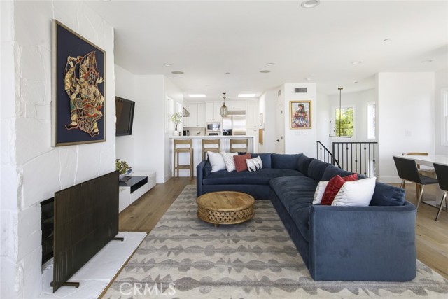 413 15th Street, Manhattan Beach, California 90266, 3 Bedrooms Bedrooms, ,3 BathroomsBathrooms,Residential,Sold,15th,SB21111117