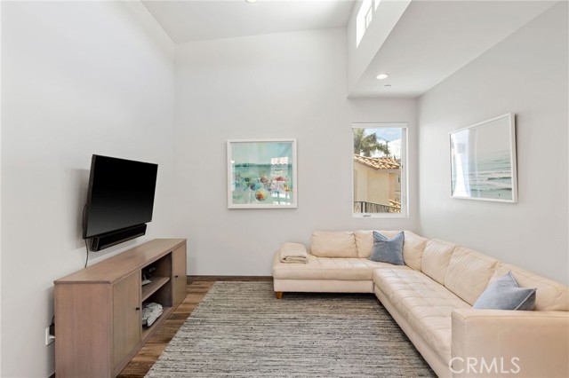 2013 Voorhees Avenue, Redondo Beach, California 90278, 4 Bedrooms Bedrooms, ,3 BathroomsBathrooms,Residential,Sold,Voorhees,SB21088037