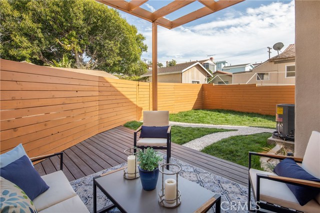 308 Francisca Avenue, Redondo Beach, California 90277, 4 Bedrooms Bedrooms, ,3 BathroomsBathrooms,Residential,Sold,Francisca,SB19268645