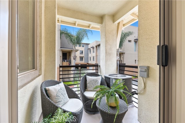 2 Bed Home for Sale in Hawthorne, California