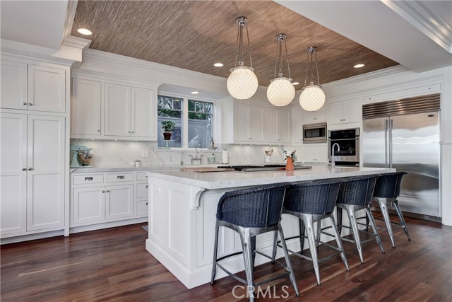569 35th Street, Manhattan Beach, California 90266, 5 Bedrooms Bedrooms, ,5 BathroomsBathrooms,Residential,Sold,35th,SB19044289