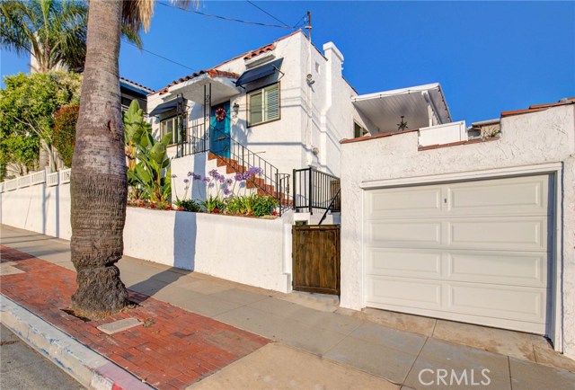 706 Beryl Street, Redondo Beach, California 90277, 2 Bedrooms Bedrooms, ,1 BathroomBathrooms,Residential,Sold,Beryl,SB19165905