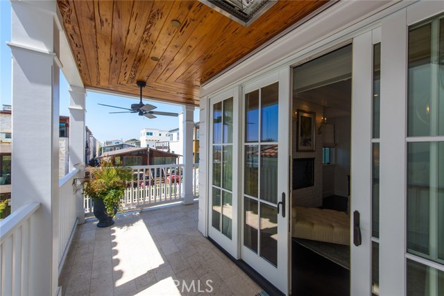 208 20th Street, Manhattan Beach, California 90266, 5 Bedrooms Bedrooms, ,6 BathroomsBathrooms,Residential,Sold,20th,SB18086588