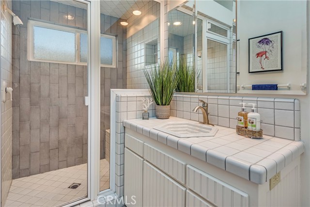 853 Avenue C, Redondo Beach, California 90277, 4 Bedrooms Bedrooms, ,2 BathroomsBathrooms,Residential,Sold,Avenue C,SB18116160