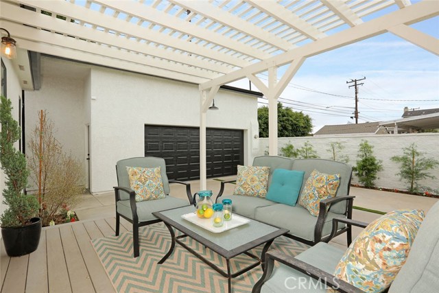 2208 Wendy Way, Manhattan Beach, California 90266, 3 Bedrooms Bedrooms, ,2 BathroomsBathrooms,Residential,Sold,Wendy,SB17249870