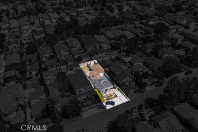 571 33rd Street, Manhattan Beach, California 90266, 2 Bedrooms Bedrooms, ,2 BathroomsBathrooms,Residential,Sold,33rd,SB21059997
