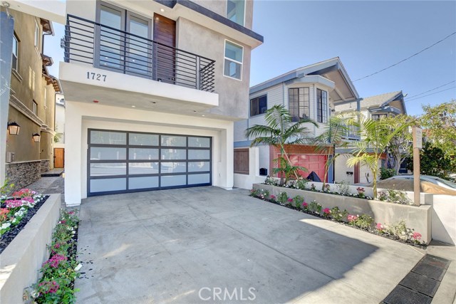 1727 Ford Avenue, Redondo Beach, California 90278, 4 Bedrooms Bedrooms, ,3 BathroomsBathrooms,Residential,Sold,Ford,SB19053743