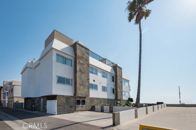 638 The Strand, Hermosa Beach, California 90254, 3 Bedrooms Bedrooms, ,2 BathroomsBathrooms,Residential,Sold,The Strand,SB17162847