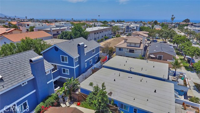 201 Juanita Avenue, Redondo Beach, California 90277, 2 Bedrooms Bedrooms, ,1 BathroomBathrooms,Residential,Sold,Juanita,OC17151838