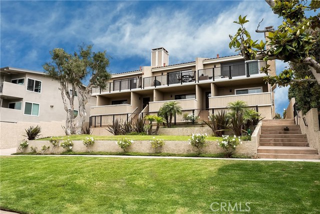 106 Guadalupe Avenue, Redondo Beach, California 90277, 3 Bedrooms Bedrooms, ,2 BathroomsBathrooms,Residential,Sold,Guadalupe,SB19193639