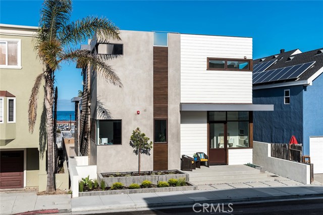 1121 Manhattan Ave, Hermosa Beach, California 90254, 4 Bedrooms Bedrooms, ,2 BathroomsBathrooms,Residential,Sold,Manhattan Ave,SB18116434