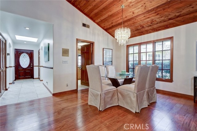 22 Dover Place, Manhattan Beach, California 90266, 2 Bedrooms Bedrooms, ,2 BathroomsBathrooms,Residential,Sold,Dover,SB18247176